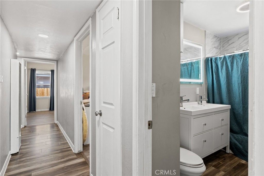 Bathroom, Interior, Marble Walls, Recessed Lighting, Wood Texture Flooring