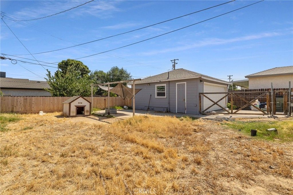 Backyard, Detached Garage, Exterior