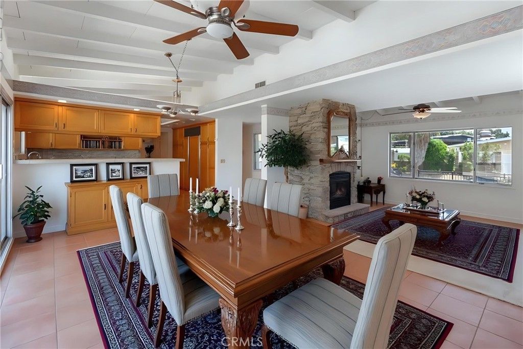 Dining room, Fireplace, Interior