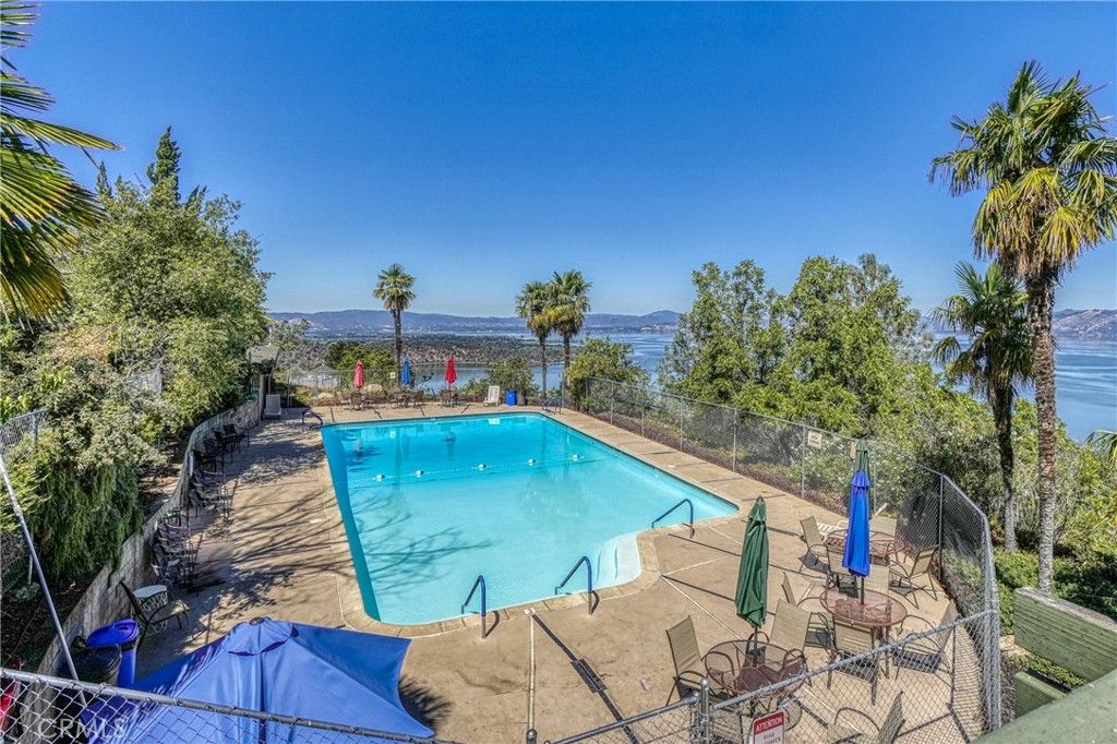Exterior, Pool, Water