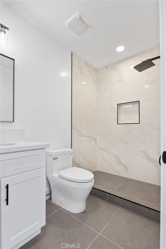Bathroom, Interior, Marble Walls, Recessed Lighting