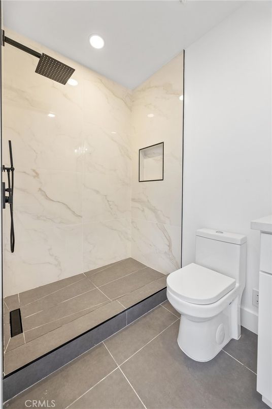 Bathroom, Interior, Marble Walls, Recessed Lighting