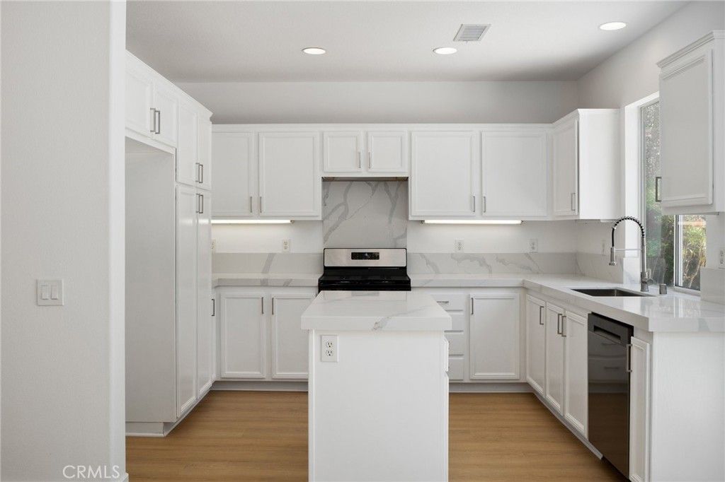 Interior, Kitchen, Marble Walls, Recessed Lighting, Wood Texture Flooring