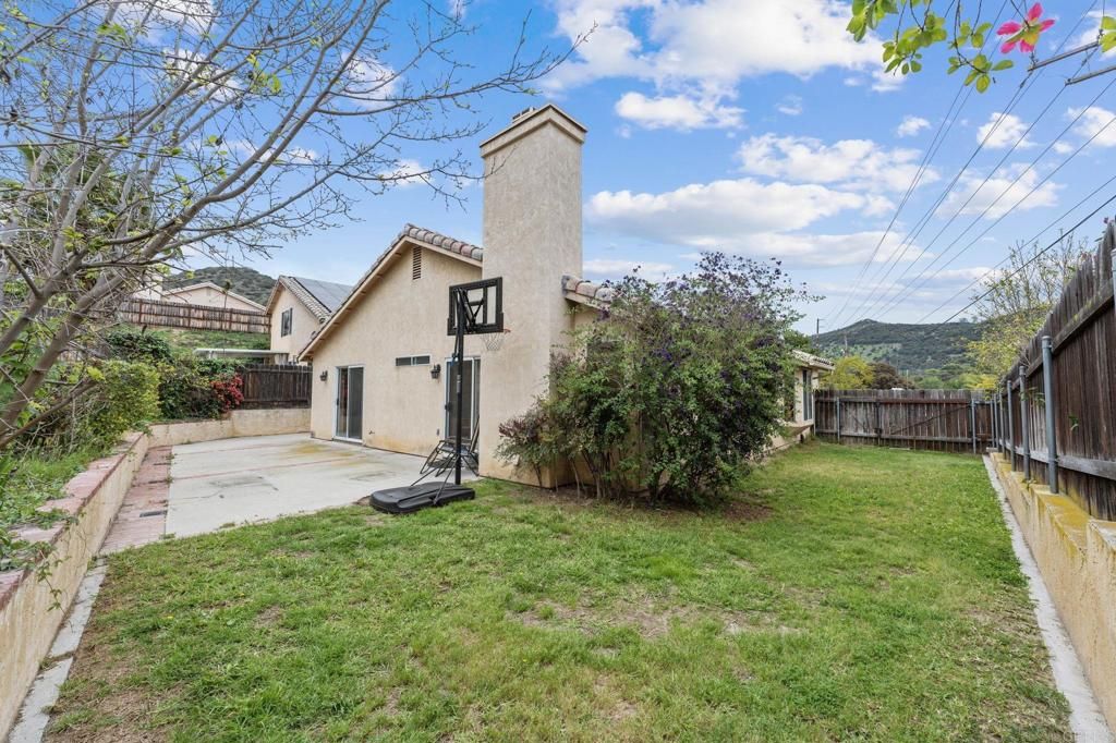Backyard, Exterior