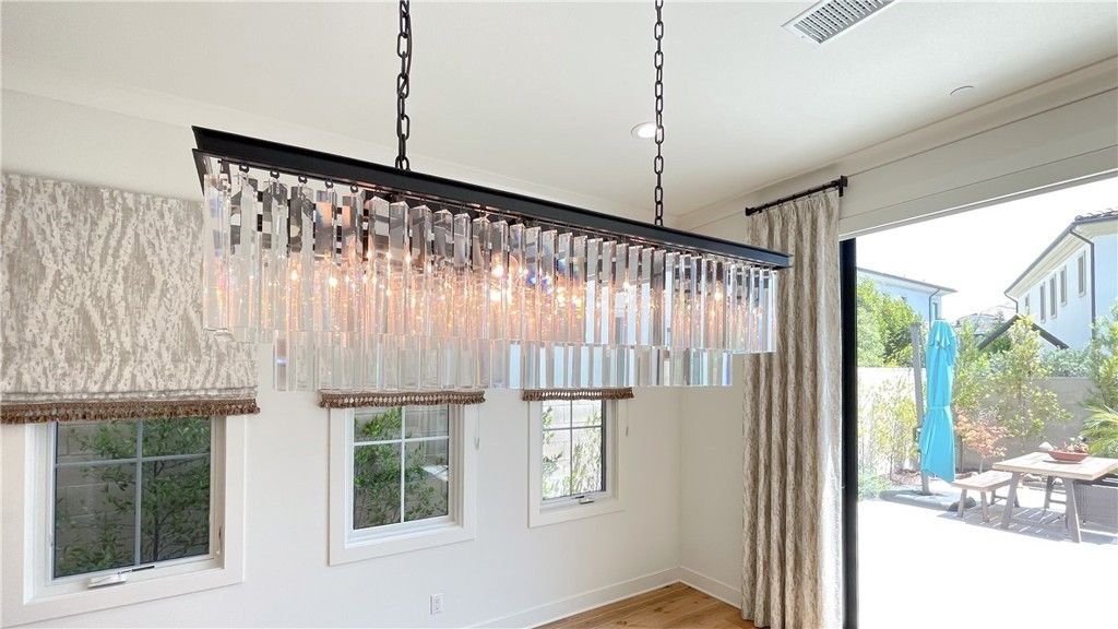 Interior, Pendant Lights, Wood Texture Flooring