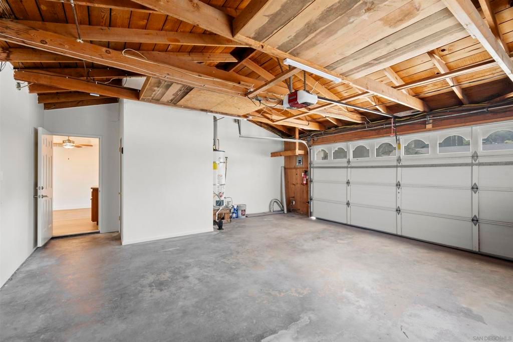 Garage, Interior, Wooden Beams, Wooden Ceilings