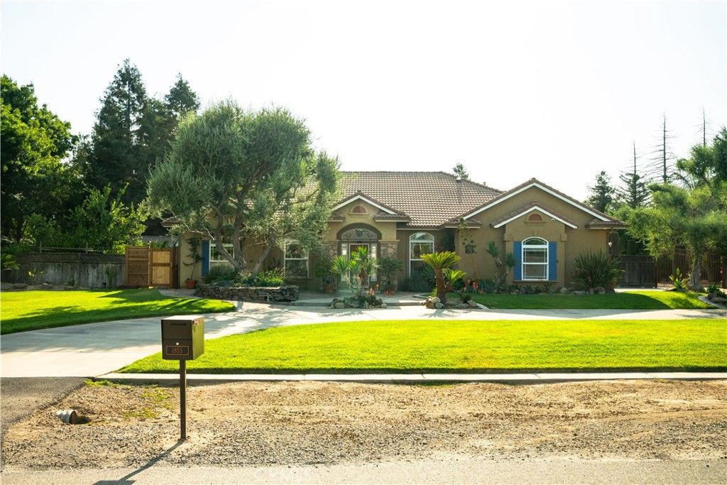 Backyard, Exterior, Facade, Mediterranean