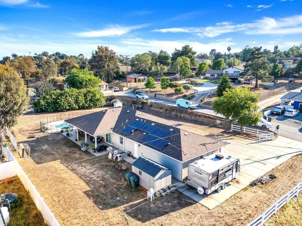 Exterior, Drone