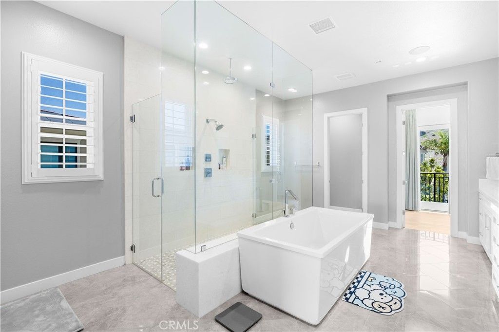Bathroom, Free Standing Baths, Glass Shower, Interior, Recessed Lighting