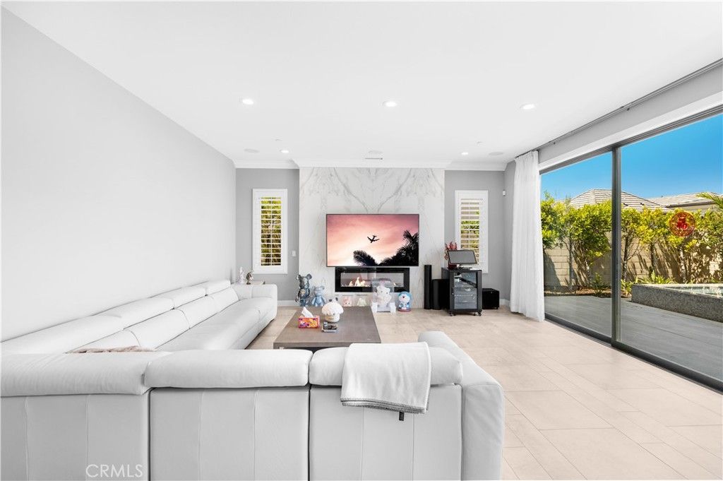 Interior, Living room, Marble Walls, Recessed Lighting