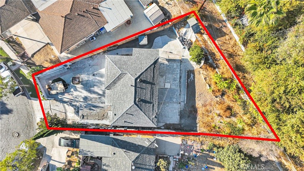 Exterior, Drone