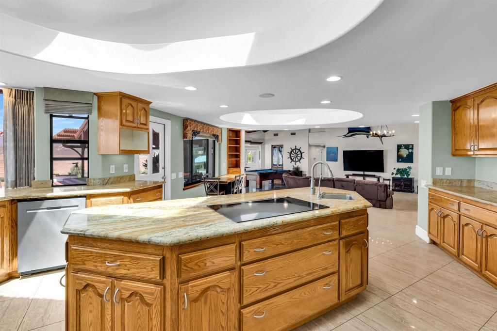 Interior, Kitchen, Living room, Recessed Lighting, Stainless Steel Appliances