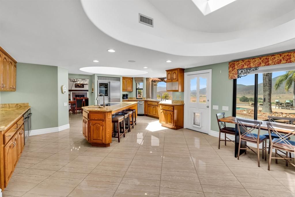 Dining room, Interior, Kitchen, Recessed Lighting