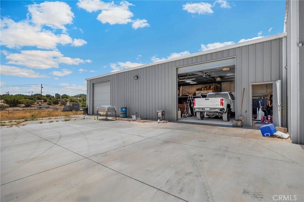 Detached Garage, Exterior