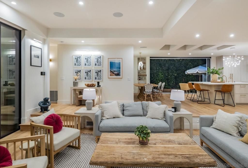 Dining room, Interior, Kitchen, Living room, Pendant Lights, Recessed Lighting, Wood Texture Flooring