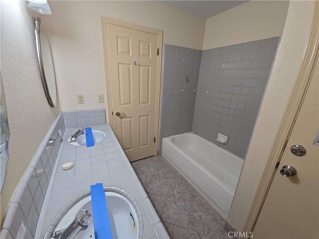 Bathroom, Interior, Tile Countertops