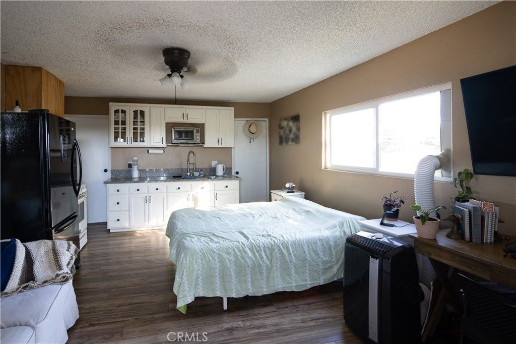 Bedroom, Interior, Kitchen, Pendant Lights, Wood Texture Flooring