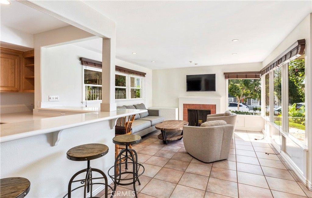 Fireplace, Interior, Living room, Recessed Lighting