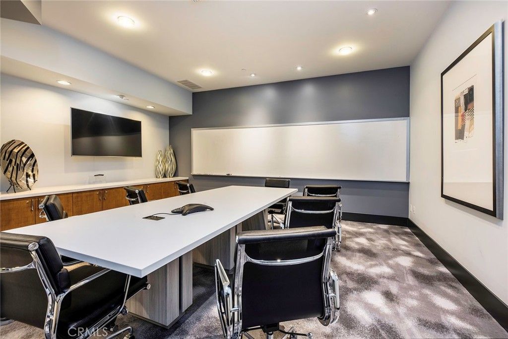 Interior, Projection Screen, Recessed Lighting