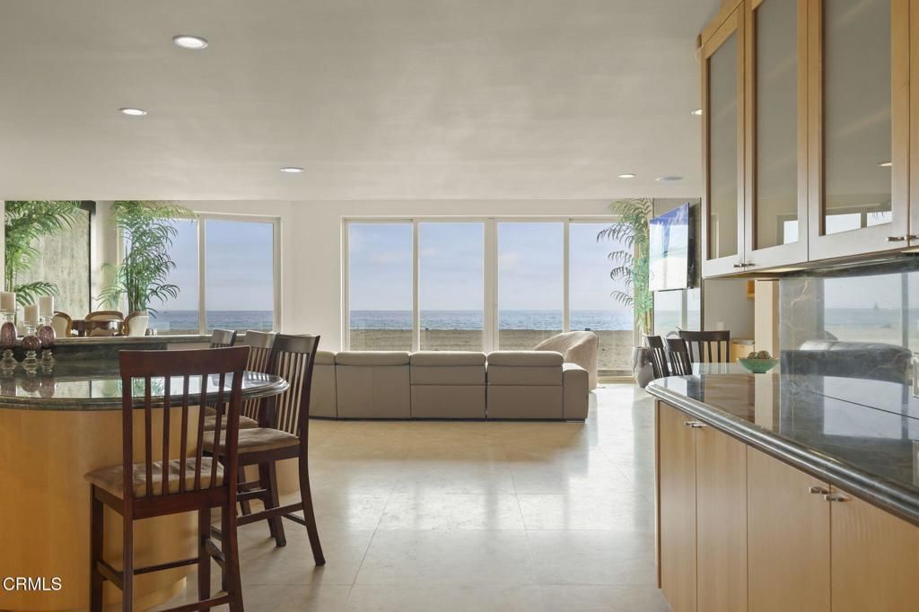 Interior, Living room, Recessed Lighting, Water