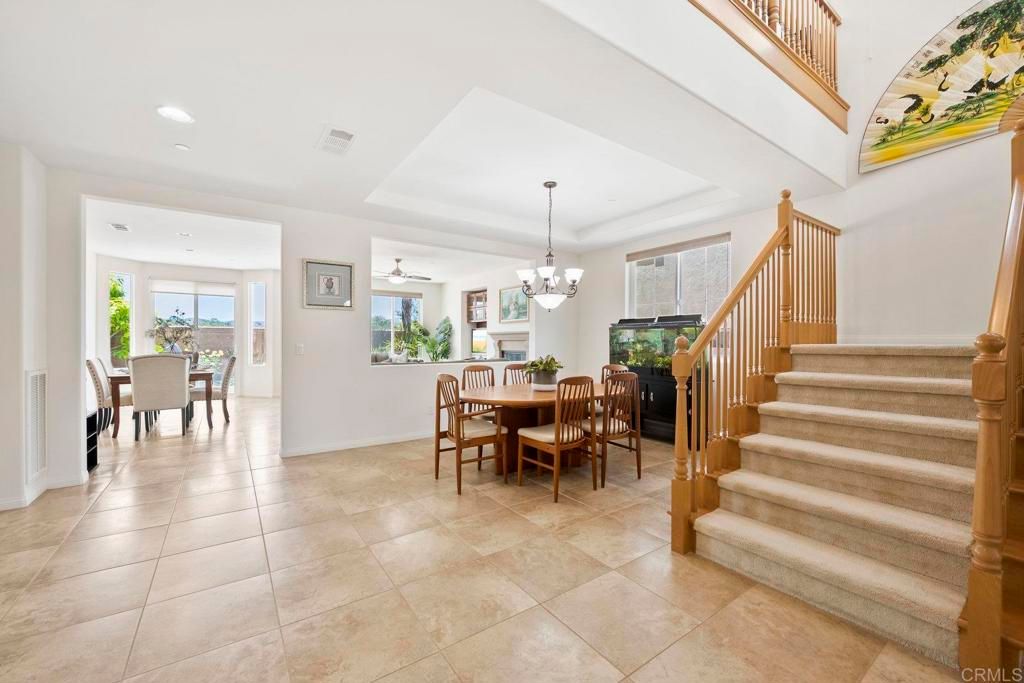 Chandelier, Dining room, Interior, Recessed Lighting