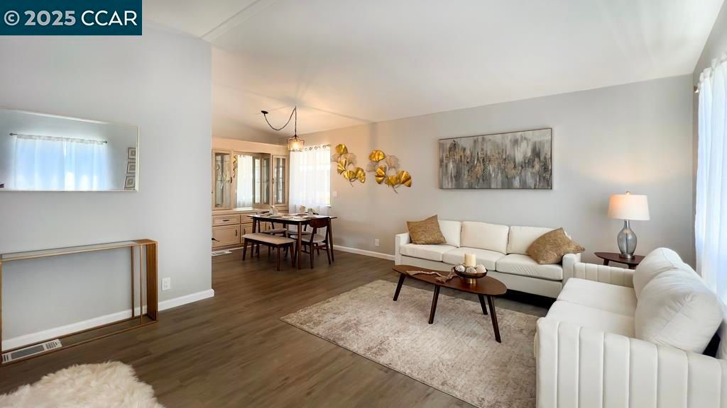 Chandelier, Dining room, Interior, Living room, Pendant Lights, Wood Texture Flooring