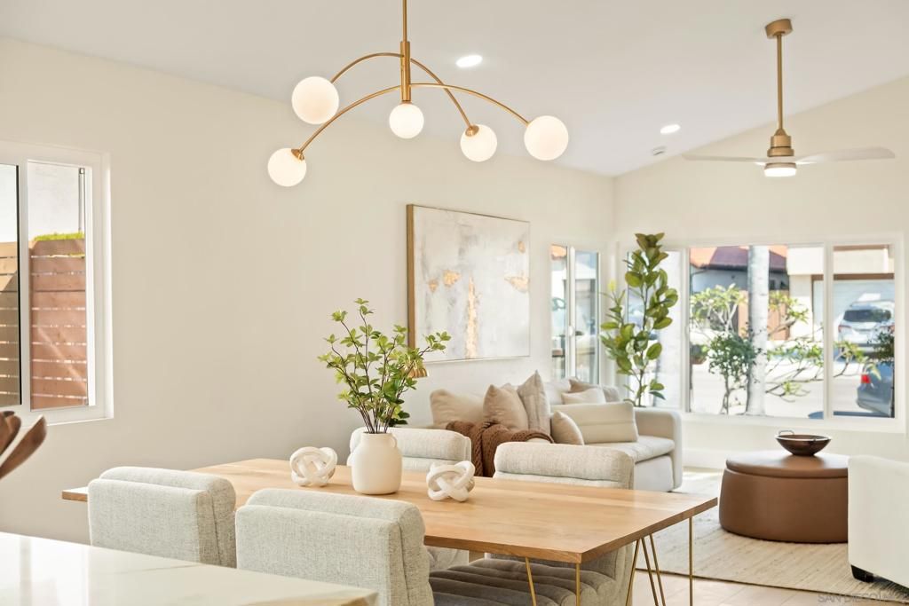 Interior, Living room, Pendant Lights, Recessed Lighting