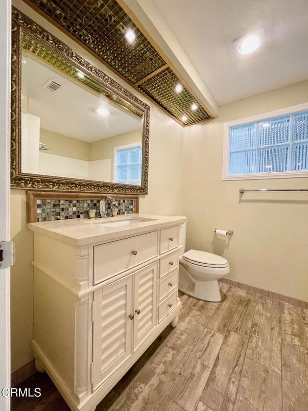 Bathroom, Interior, Recessed Lighting, Wood Texture Flooring