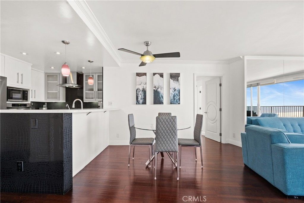 Dining room, Interior, Kitchen, Pendant Lights, Recessed Lighting, Stainless Steel Appliances, Wood Texture Flooring