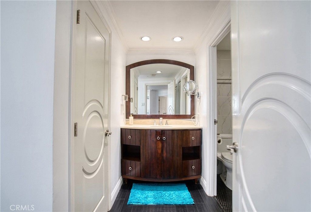 Bathroom, Interior, Recessed Lighting, Wood Texture Flooring