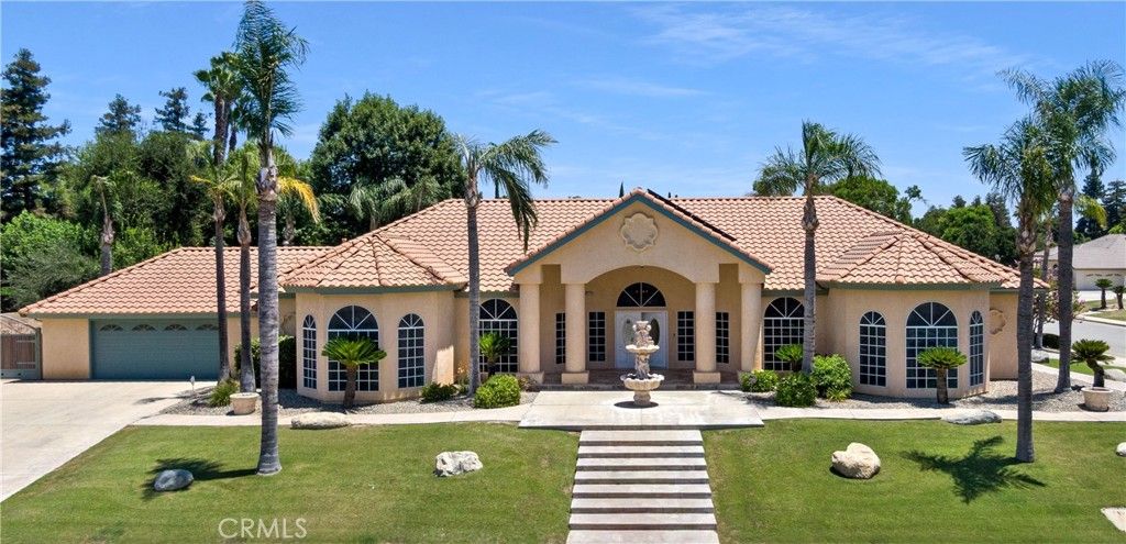 Attached, Backyard, Exterior, Facade, Mediterranean