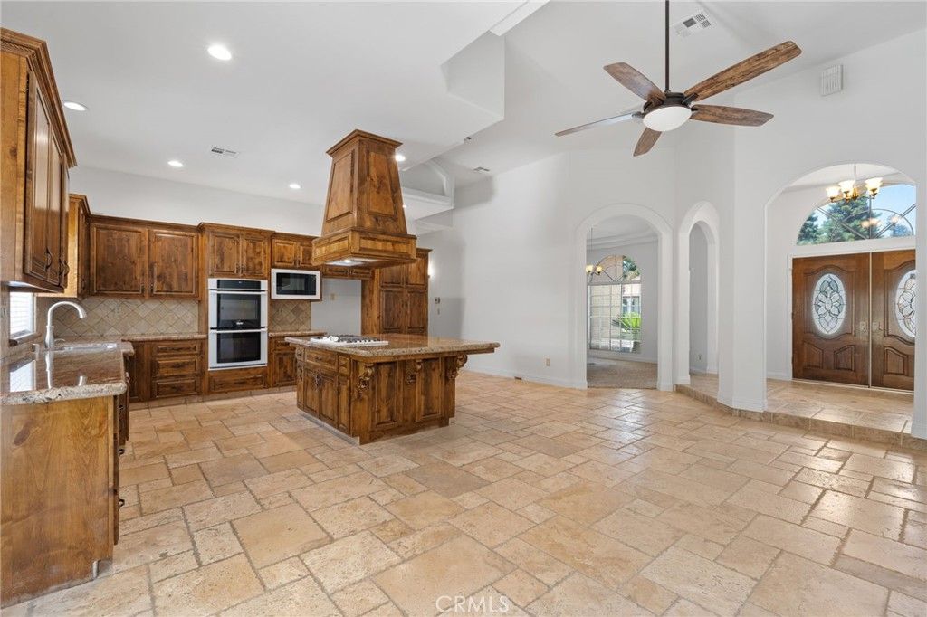 Chandelier, Interior, Kitchen, Recessed Lighting, Stainless Steel Appliances
