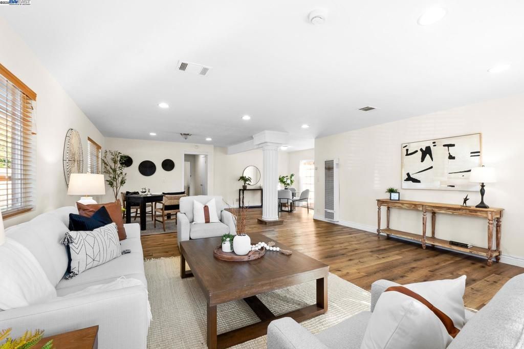 Dining room, Interior, Living room, Recessed Lighting, Wood Texture Flooring
