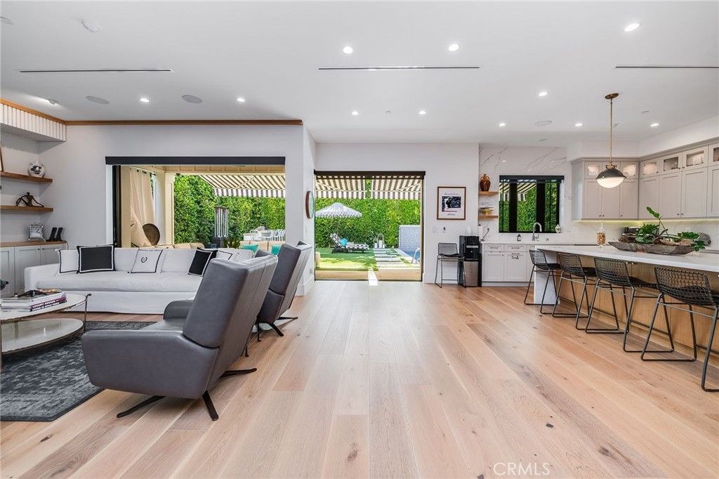 Interior, Kitchen, Living room, Marble Walls, Pendant Lights, Recessed Lighting, Wood Texture Flooring