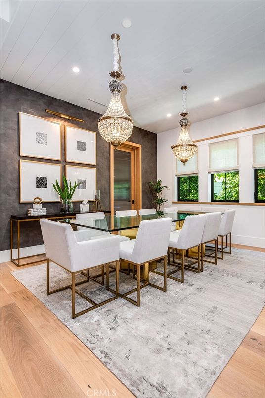 Chandelier, Dining room, Interior, Recessed Lighting, Wood Texture Flooring