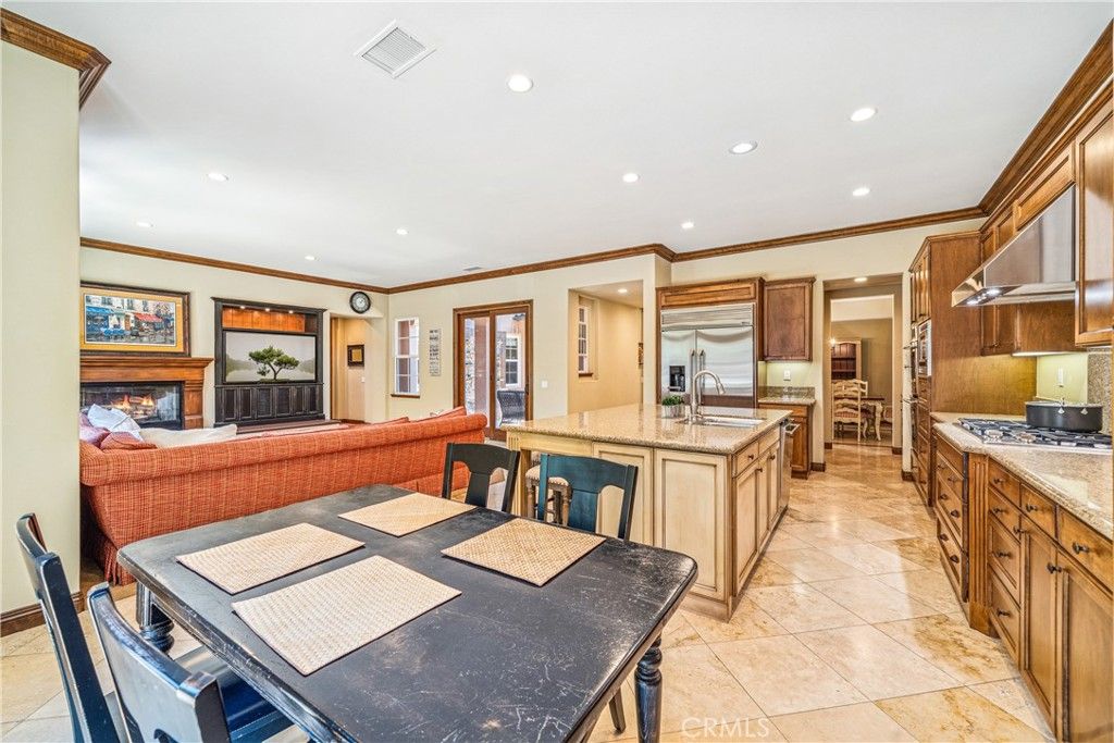 Dining room, Interior, Kitchen, Living room, Recessed Lighting