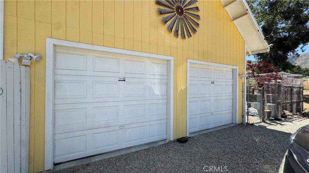 Detached Garage, Exterior