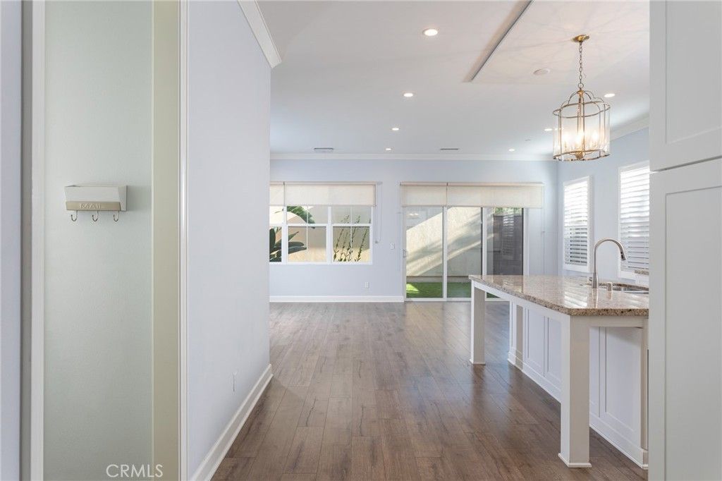 Chandelier, Interior, Kitchen, Pendant Lights, Recessed Lighting, Wood Texture Flooring
