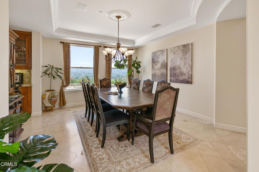 Chandelier, Dining room, Interior