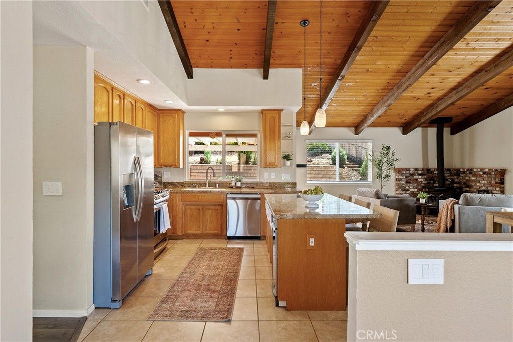 Dining room, Interior, Kitchen, Pendant Lights, Recessed Lighting, Stainless Steel Appliances, Wooden Beams, Wooden Ceilings