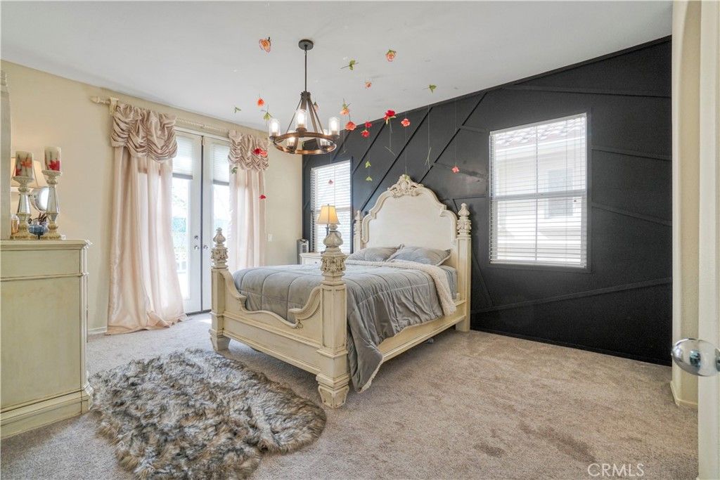 Bedroom, Chandelier, Interior, Pendant Lights