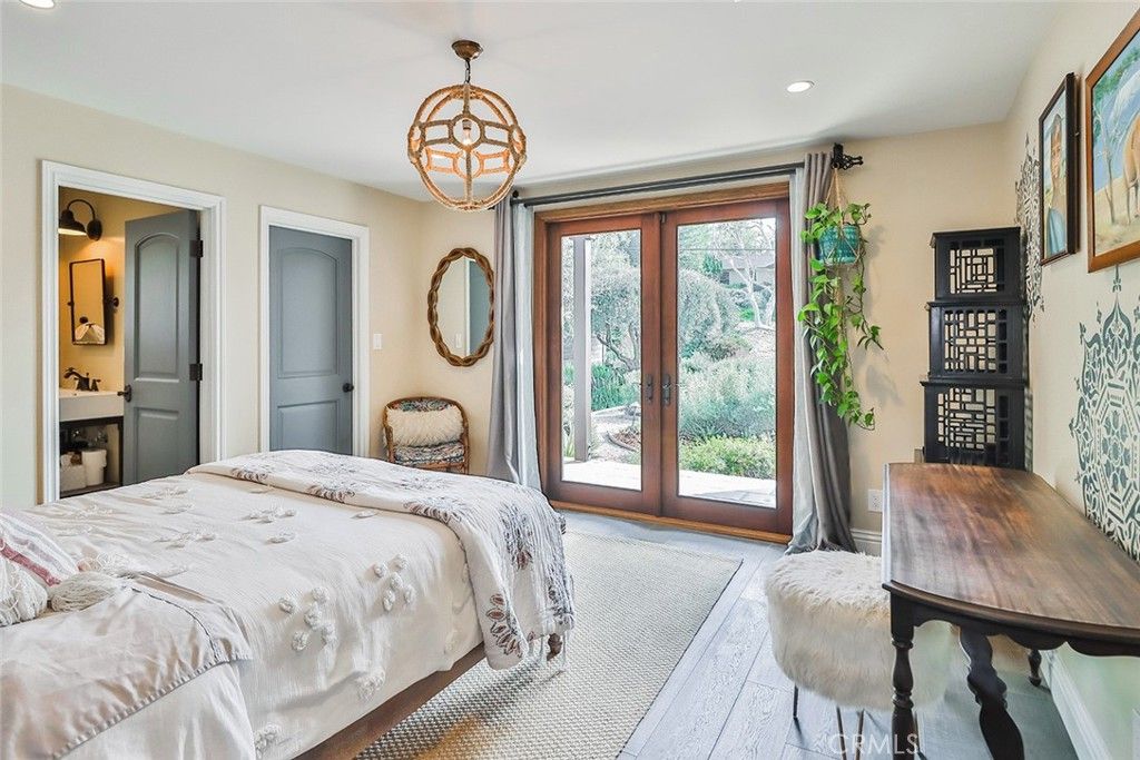 Bedroom, Interior, Pendant Lights, Recessed Lighting, Wood Texture Flooring