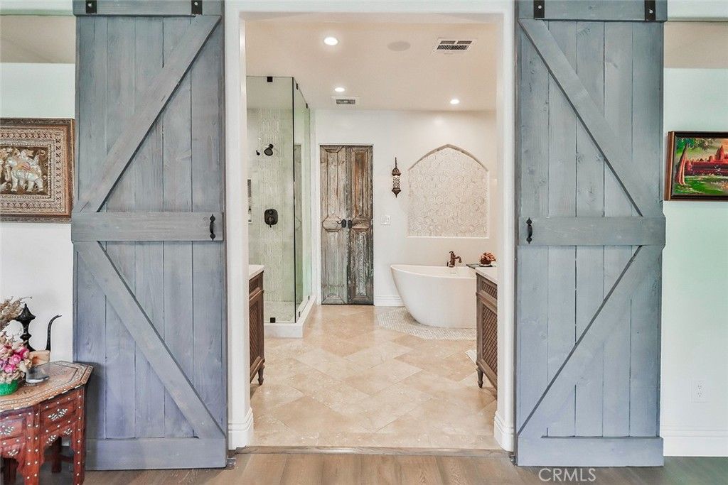 Bathroom, Free Standing Baths, Glass Shower, Interior, Recessed Lighting