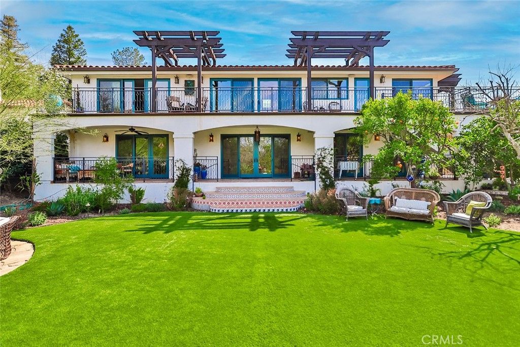 Backyard, Exterior, Facade, Modern