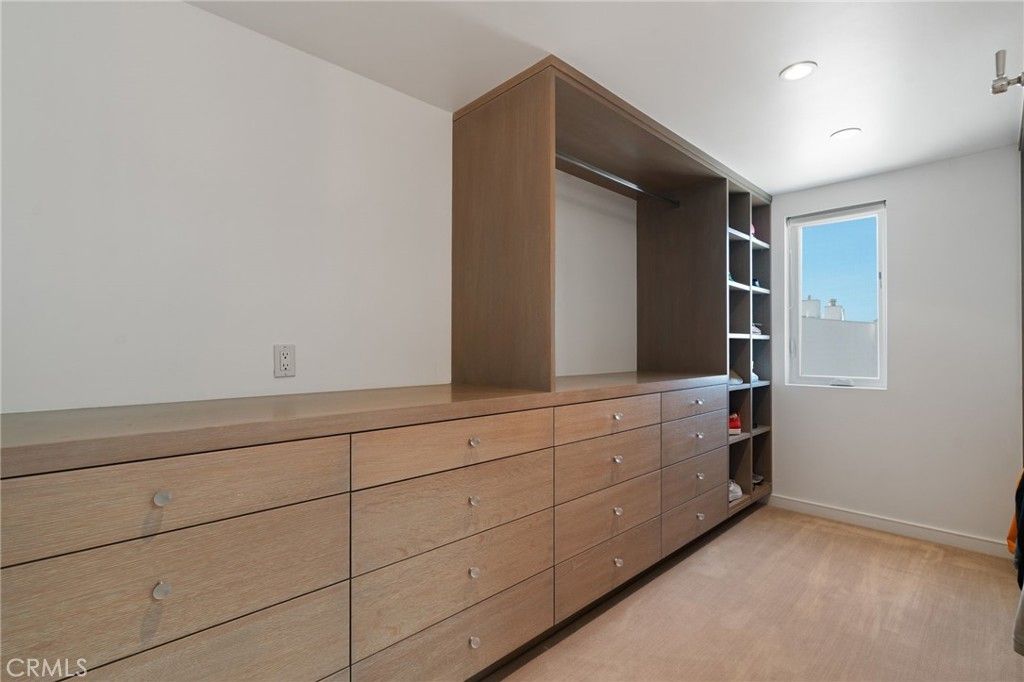 Interior, Recessed Lighting, Walk-in Closets