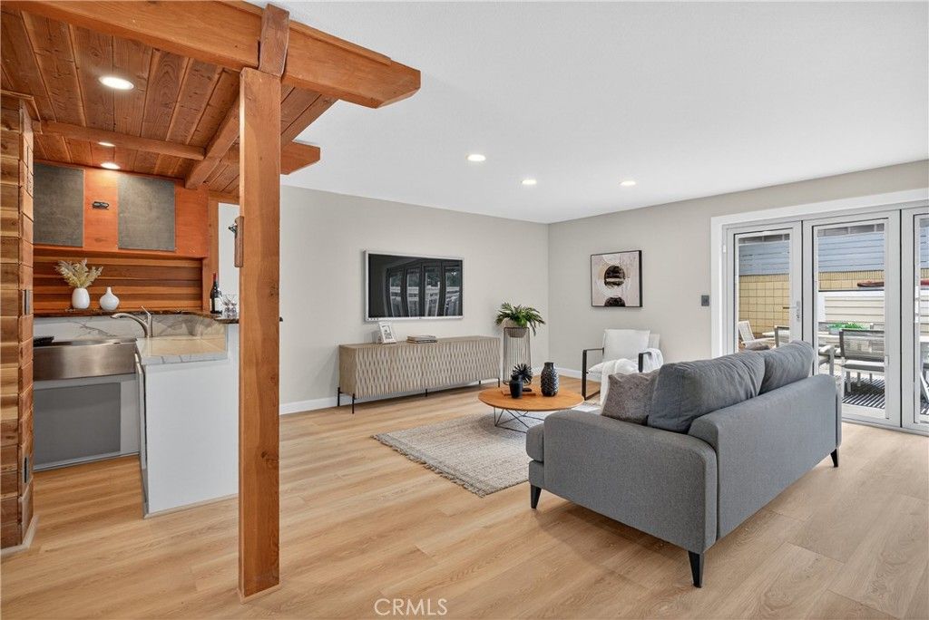 Interior, Living room, Recessed Lighting, Wooden Beams, Wooden Ceilings, Wood Texture Flooring