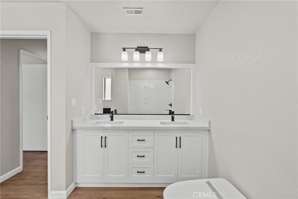 Bathroom, Dual Sink Vanities, Interior, Wood Texture Flooring