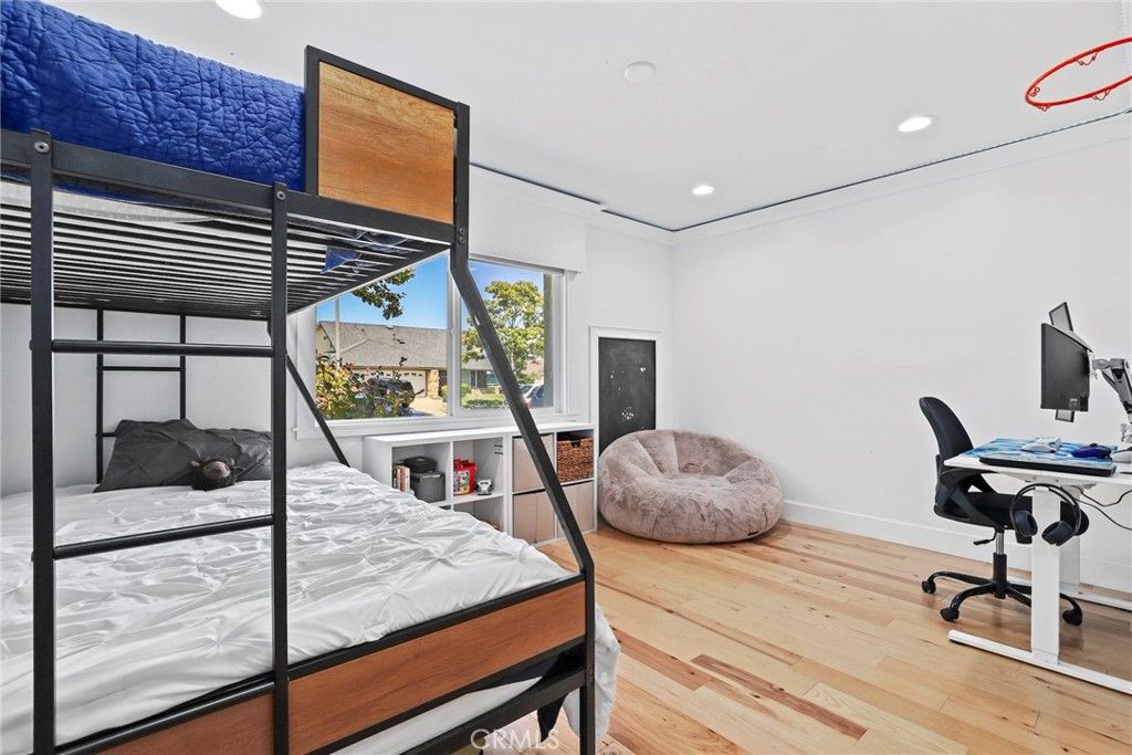 Bedroom, Home Office, Interior, Recessed Lighting, Wood Texture Flooring