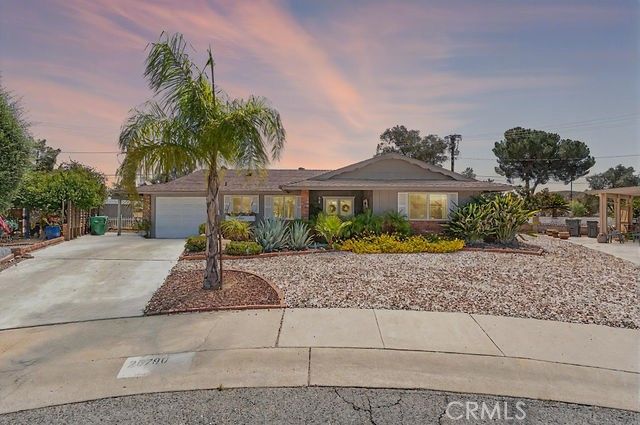 Attached, Backyard, Exterior, Facade, Ranch