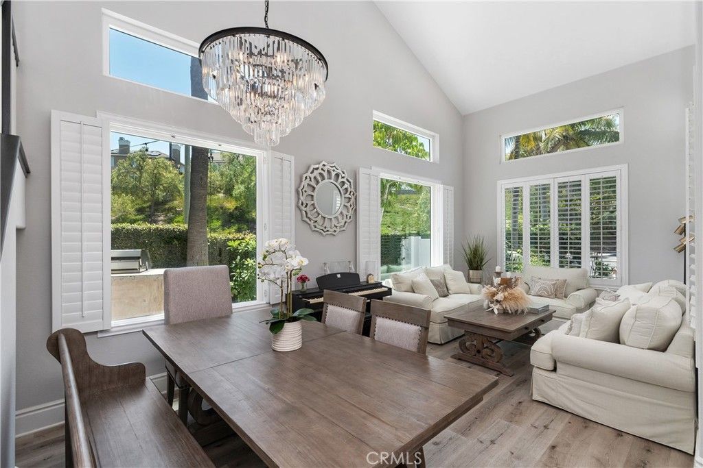 Chandelier, Dining room, Interior, Living room, Wood Texture Flooring